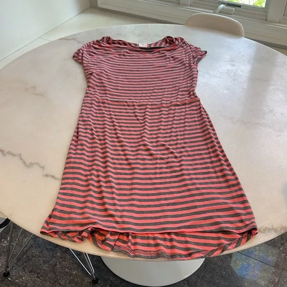 ELLA MOSS COWL NECK CAP SLEEVE CORAL AND GRAY STRIPE DRESS. L - Picture 4 of 7